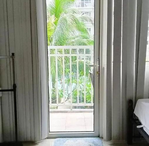Shore D10 Near Mall Of Asia- Airport Apartment Manila