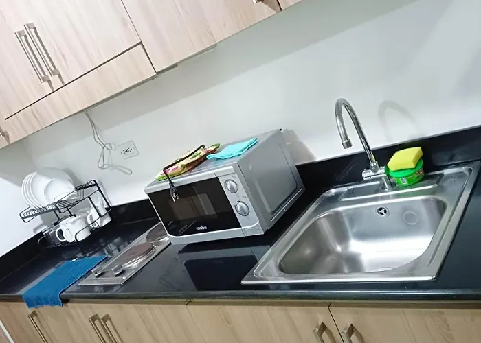 Shore D10 Near Mall Of Asia- Airport Apartment *