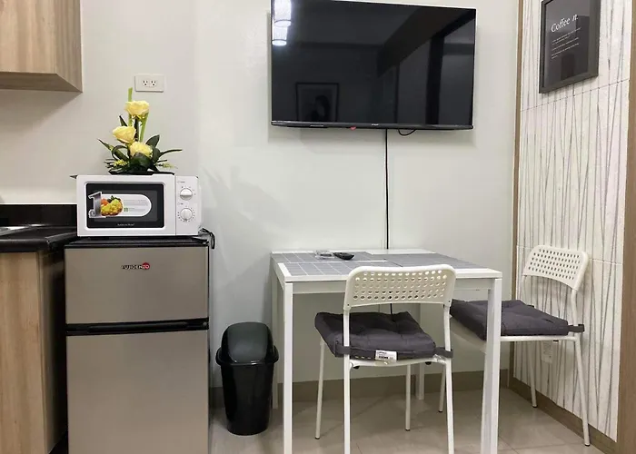 Shore D10 Near Mall Of Asia- Airport Apartment Manila